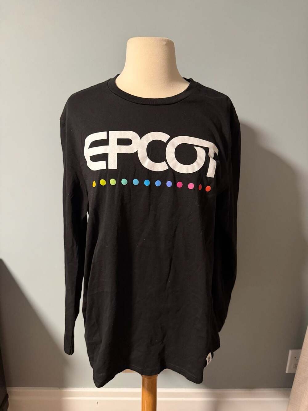 Disney Epcot Long Sleeve T-Shirt Size L Black